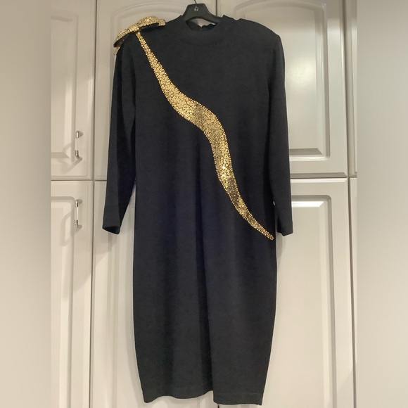 🍒🍒ST. JOHN VTG EVENING BY Marie Gray Black Knit Dress w/Sequin Bow Design Sz 12 - Picture 8 of 16